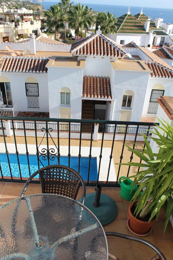 Playa Burriana, Tva Terasser, Havsutsikt, Pool Nerja Exterior foto